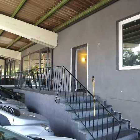 Nyaraló Gastehaus Naher Porsche Fabrik Zimmer/room 1
