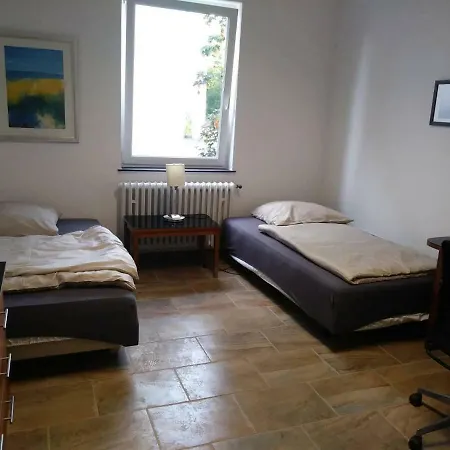 Gastehaus Naher Porsche Fabrik Zimmer/room 1 Holiday home Stuttgart